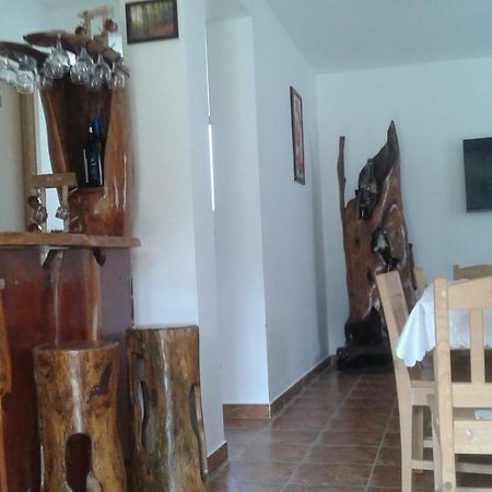 Hotel Pensiunea Casa Vanatorului Oteleni Esterno foto