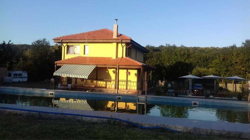 Hotel Pensiunea Casa Vanatorului Oteleni Esterno foto