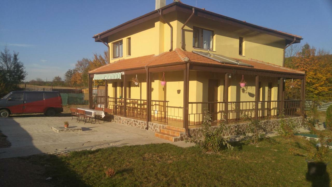 Hotel Pensiunea Casa Vanatorului Oteleni Esterno foto