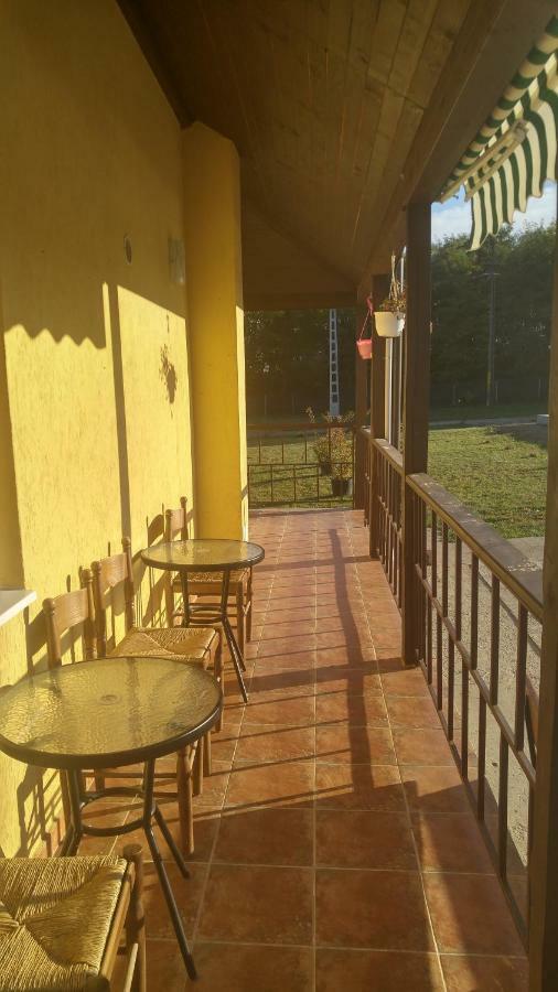 Hotel Pensiunea Casa Vanatorului Oteleni Esterno foto