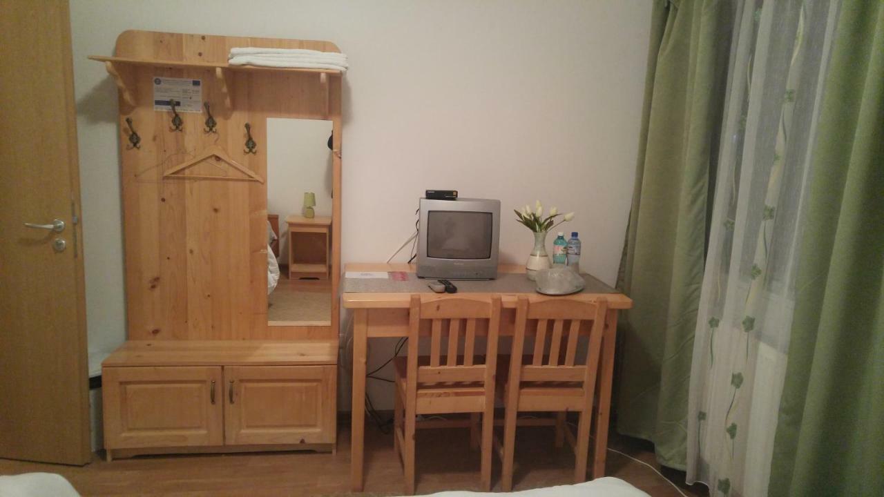 Hotel Pensiunea Casa Vanatorului Oteleni Esterno foto